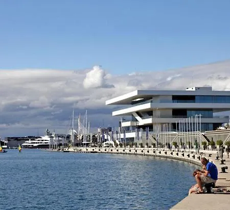 Excelente Velero En