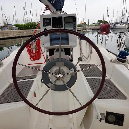 Hotel en barco Excelente Velero En Valencia
